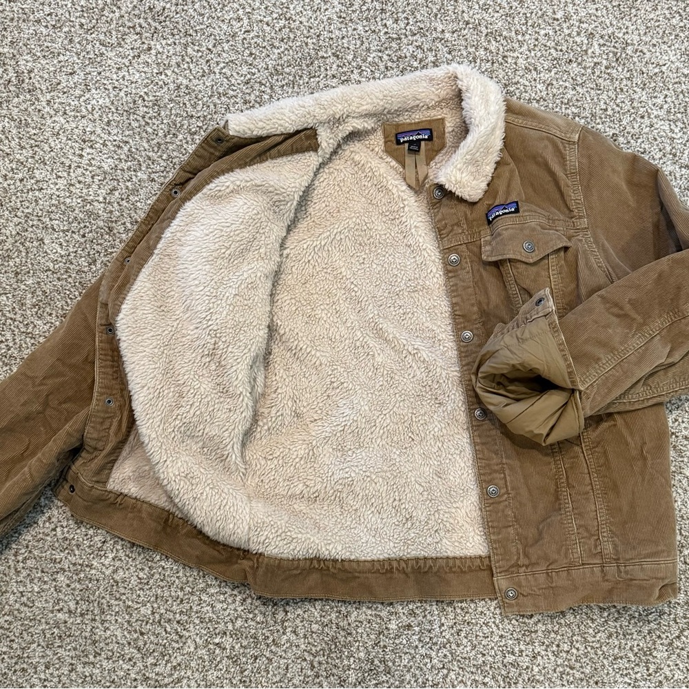 Patagonia Men's Tan Sherpa-Lined Jacket - Picture 2 of 4